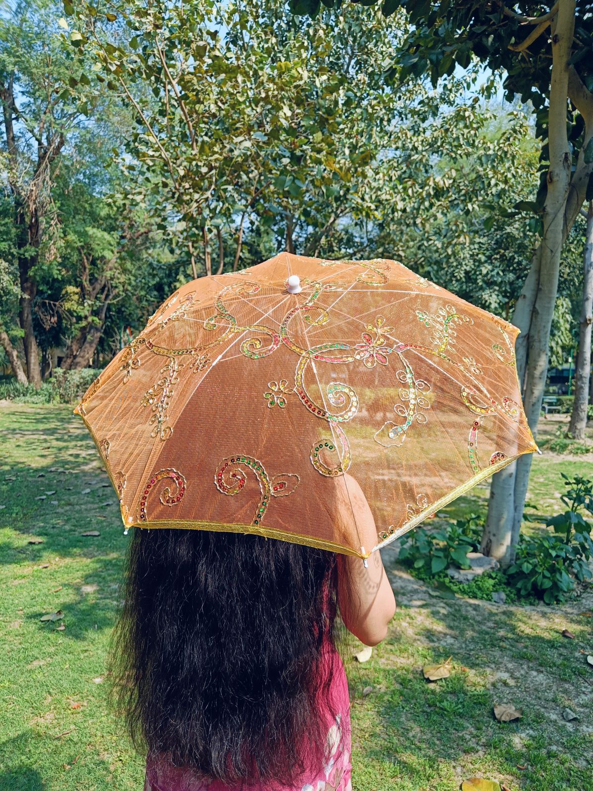 Net Parasol Umbrella with Embroidery – Kids & Adults Costume Accessories for Photoshoots, Decorations & Special Occasions - Image 10