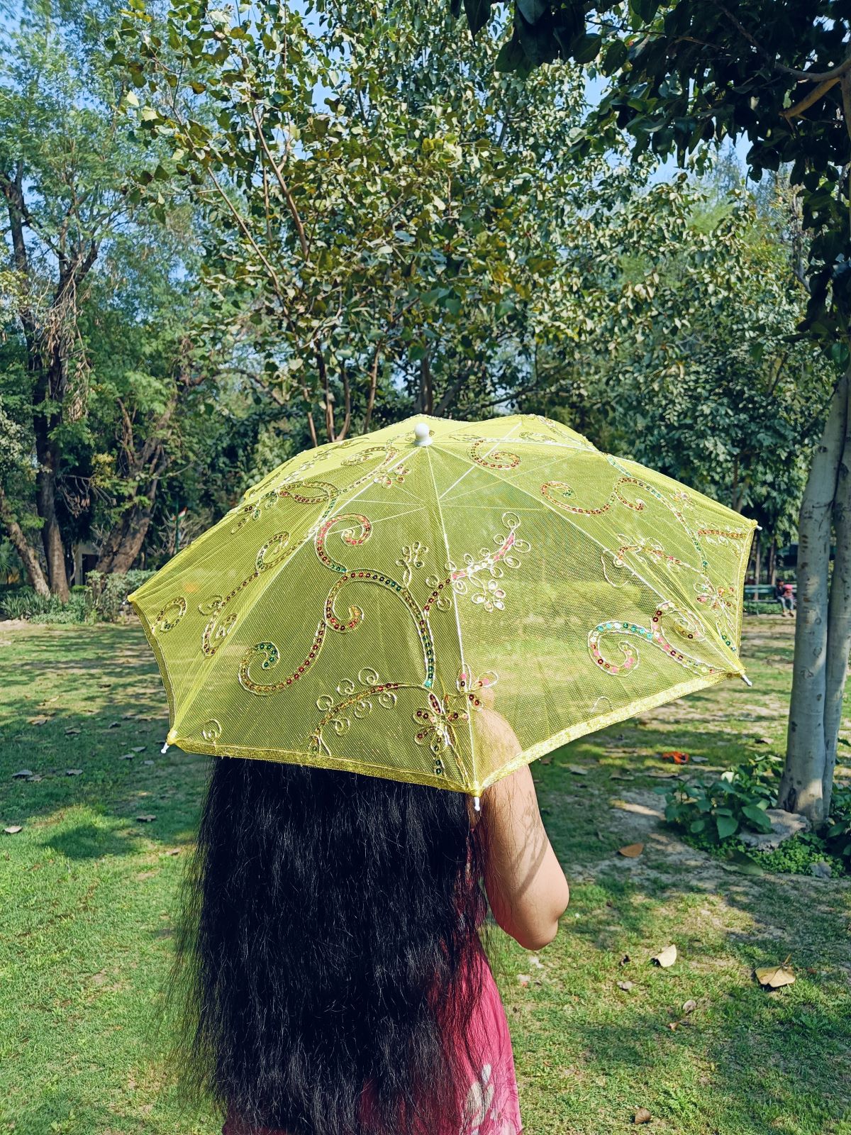 Net Parasol Umbrella with Embroidery – Kids & Adults Costume Accessories for Photoshoots, Decorations & Special Occasions - Image 13