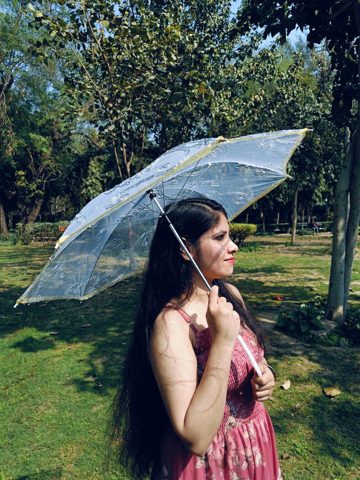 Net Parasol Umbrella with Embroidery – Kids & Adults Costume Accessories for Photoshoots, Decorations & Special Occasions - Image 24