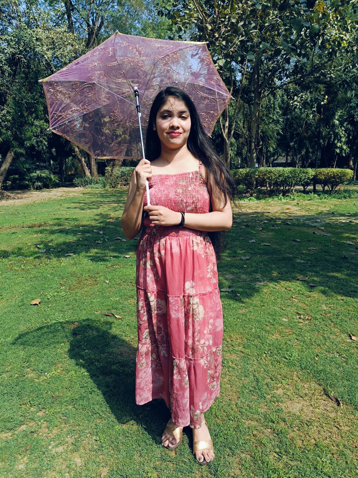 Net Parasol Umbrella with Embroidery – Kids & Adults Costume Accessories for Photoshoots, Decorations & Special Occasions - Image 7