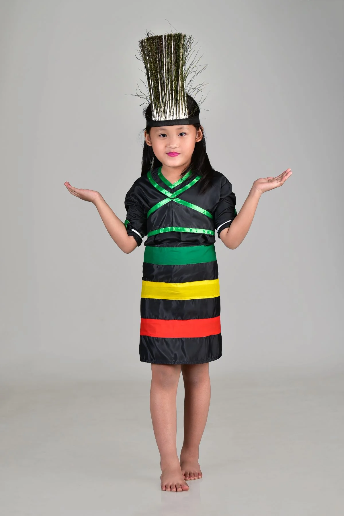 Indian Eastern State Folk Costume - Female - Image 6